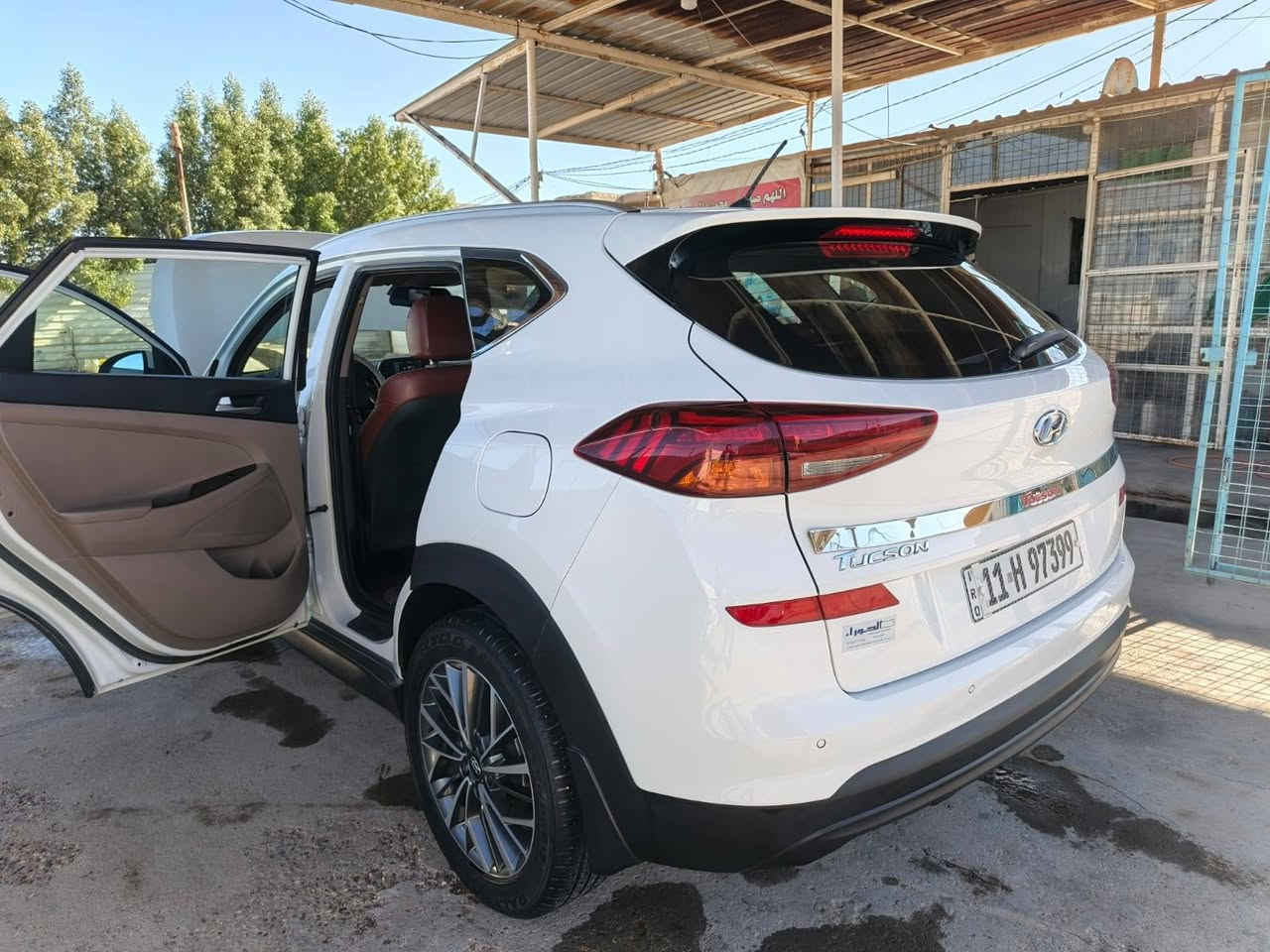 توسان فول 1/1
2019 

شركه  خيرات المهند   
سياره ماخذها زيرو اني  ماشية 97km.

ساید بریك رجل 

العدة الكاملة .

خمس عدسات زنون . مع نظام إضاءة إضافية عند الاتفاف يمينا أو يساراً . 

لد نهاري.  

ثلاث أنظمة قيادة. 

تحكم استيرن . 

بصمة أبواب + بصمه تشغيل

كشنات جلد

شاشة لمس .

كروز مثبت سرعة.  

تبريد قطعتين. 

تبريد ثلاجة . 

داخل صاج  دشبول  واستيرن🔴
 . 

حساسات وكامرة خلفية وامامي

.

كراسي كهرباء جلد وليس مخمل.  

.

مرايا شفط اوتو .

.ترحيب  

مخرج اوكس ويو اس بي وبلوتوث.  

بسمي تحويل ثاني يوم . 

🔴ما بيها بارد ولا صبغ 

رقم   بغداد .

مكينه 2000  كفاله 
  السعر 195 وبي مجال🔴 

مكان السياره بابل

***********
