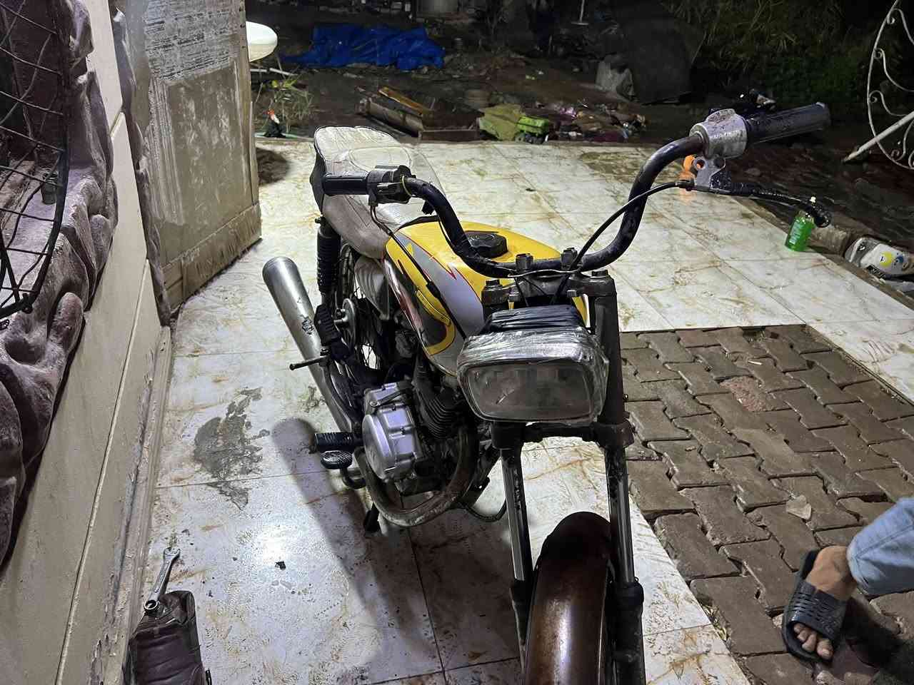 دراجه نامه ادوات دراجه بيها خيط بخار شلعه تخبل مكفوله من سرقه ٣٠٠وبيها مجال بصره ابو الخصيب***********
