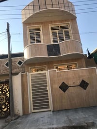 بيت للايجار المساحه ٨٠ م الموقع حي الاعلام الشباب شارع الخفاجي قرب مخل...
