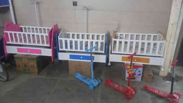 سلام عليكم انواع البضاعه عنوانه قرب فلكت حي نصر مقابل فلافل عبلي ***********
انواع كواريك واسره طفل
