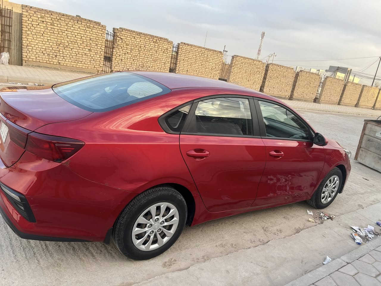 سيراتو 2021 خليجي مكفوله من الصبغ. بيها بارد بسيط بالجاملغ الخلفي. ماشيه ٦٧ الف رقمي ***********
سعر ١٥٠ وبيها مجال رقم بغداد سنويه لل٣٢ باسمي
