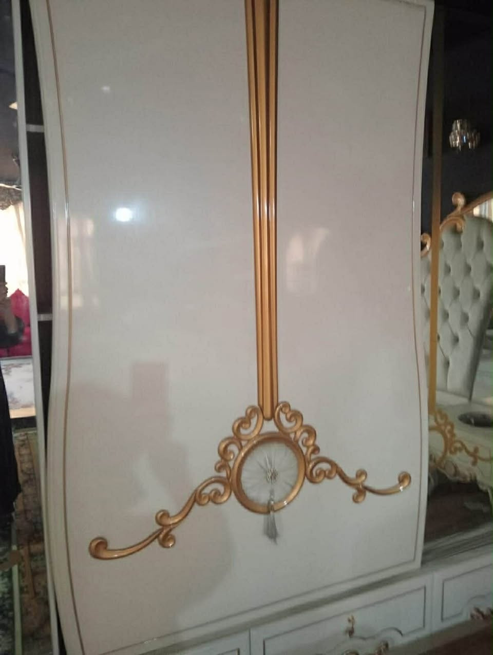 غرفة نوم نظيفة جداً للبيع 
مكانها كوت حي الجامعة 
الي عنده استفسار يتفضل خاص...


**إذا كنت صاحب هذا الإعلان وتريد حذفه لأي سبب، رجاءا أرسل رسالة إلى الدعم الفني**