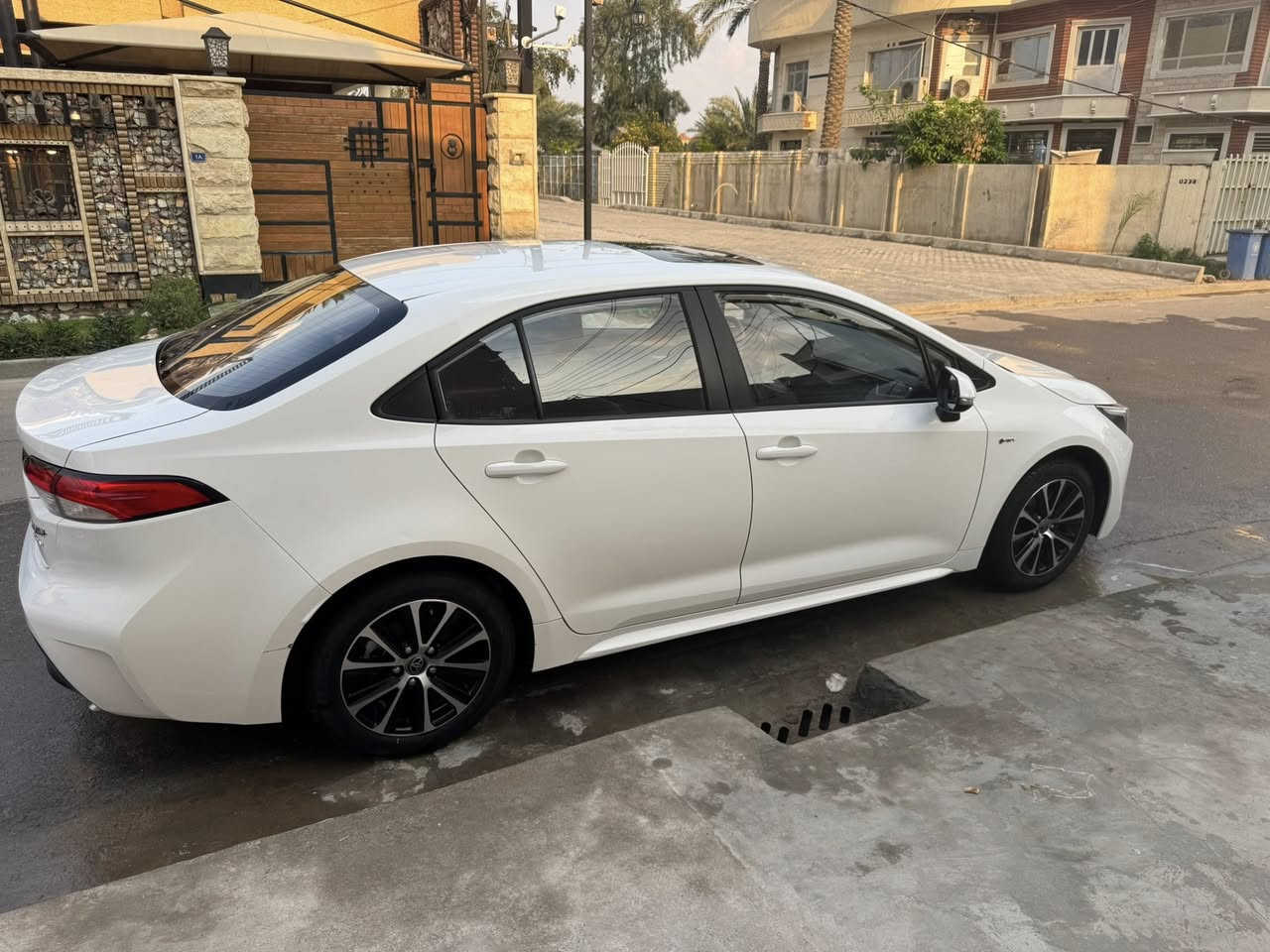 السلام عليكم كورلا هايبرد موديل ٢٠٢٥ السياره مكفوله كفاله عامه السياره زيرو ماخذه ماشيه ٢٤ الف السياره ماخذه زيرو من باركود بأسمي مكاني بغداد السيدية السعر ١٤٨ وبيه مجال ***********
