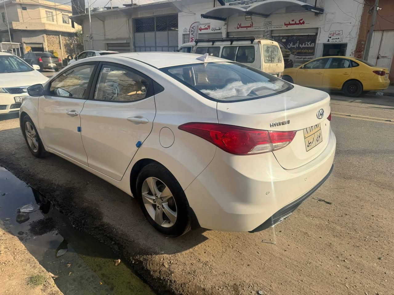 الانتره
موديل ٢٠١٢ خليجي محرك ١٦ كابون بانزين بيها
بدون ضرر السونار مرفق مع الصور 
شرط التحويل
السعر ١١٥ وبيها مجال
***********
