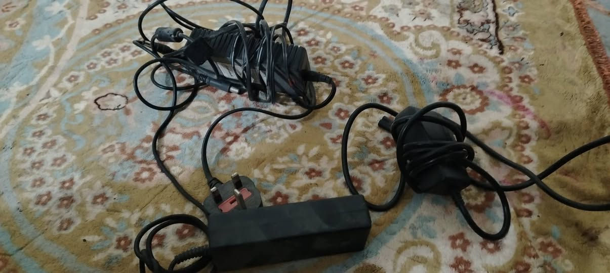 سلام عليكم غراض للبيع
طايرة درون شغالة 25 وبيهة مجال
تلسكوب مبايل 10
أغراض كامرة تصويل قيم واخذهن
حاسبة بيهة عطل بس تصلح قيم اخذ
طابعة صور هم بيهة عطل قيم واخذ
بلي 2 شغال 25  بي مجال
رقمي *********** وتساب فقط
