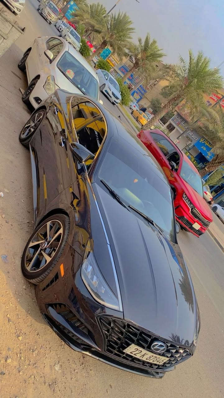 السلام عليكم 
سوناتا 2023 
فول مواصفات للأخير 
مكينه 1600 تيربو 
ماشيه 90 الف كيلو 
حادثها:
 1-باب مبدل نفس اللون 
2- شخط بالجاملغ الخلفي والباب الخلفي ومصبوغات 
3-بارد بالجاملغ الامامي 
والباقي مكفول بجم كبس 
سياره جديده جداً 
صور الحادث والسونار بالمنشور 
السعر 165 وبيها مجال للشراي 
مكان السياره النجف الأشرف 
***********
