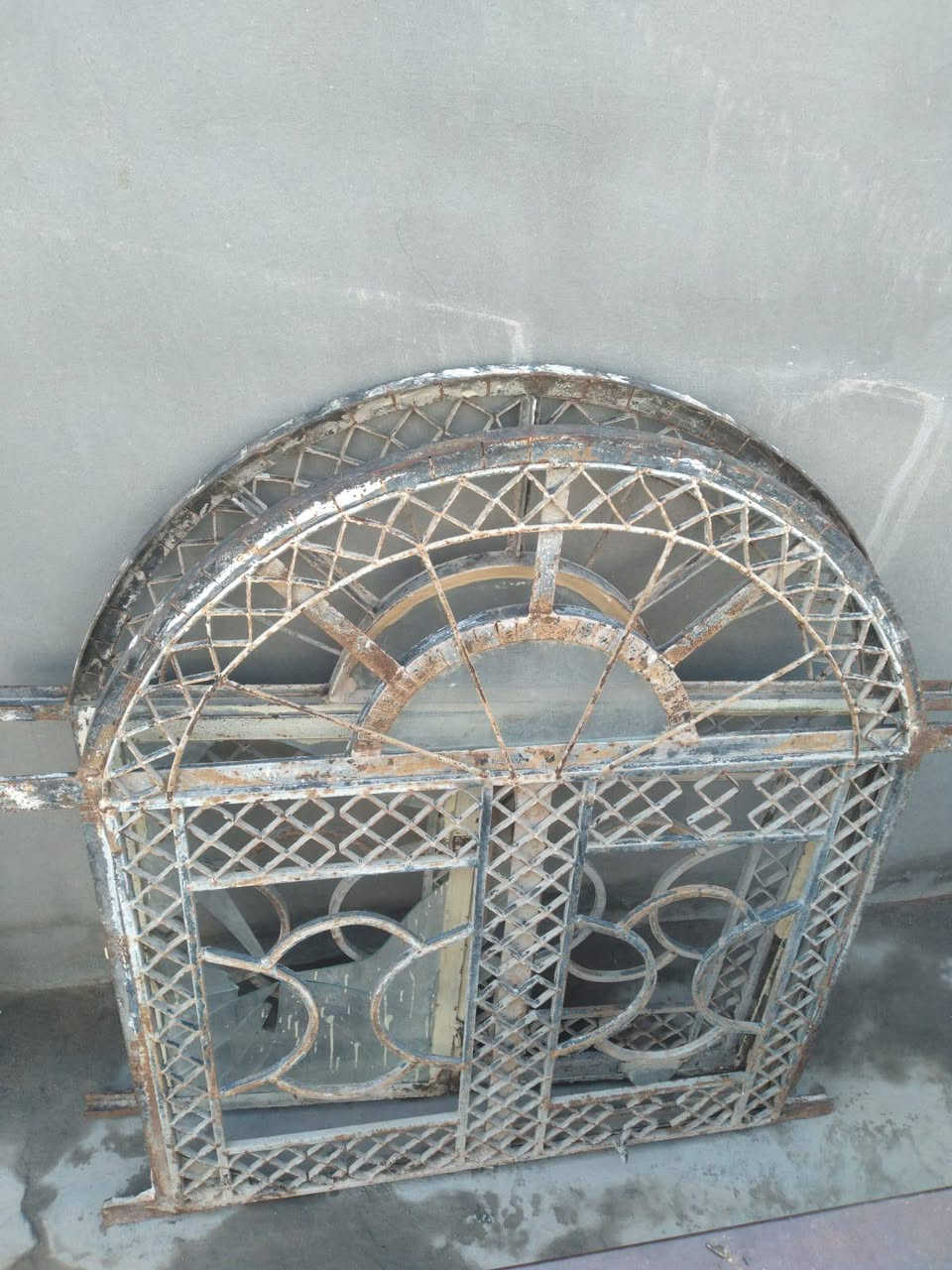 شباجين اسلاميه قويه وقفص مكيف
اريدهن بـ 70 المكان البصره /الزبير/ محلة العرب /المنسيه 
للاستفسار : ***********
