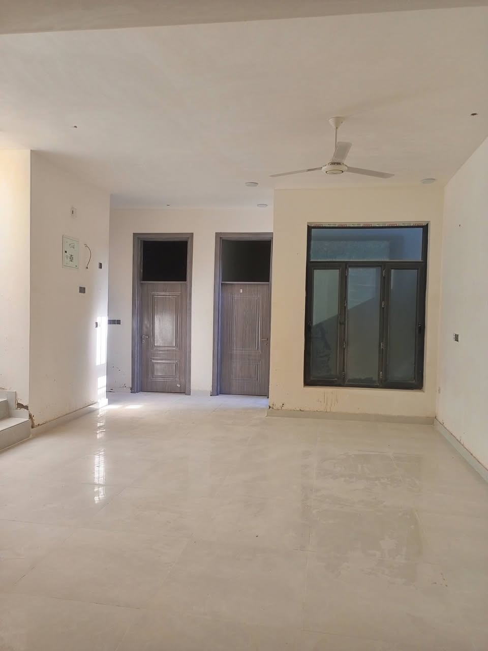 🏠✨ للإيجار – بيت  200م ✨🏠

📍 المواصفات:
كراج كلش كبير

🛋️ استقبال مرتب
🏢 صالة 
🛏️ غرفة نوم عدد 2
🚿 مجموعة صحيات متكاملة
🍽️ مطبخ جاهز
🌤️ 
💼 

الموقع:  ام الخيل الثانية بناء حديث خلف سويت لاند 

📞 للاستفسار: ***********
