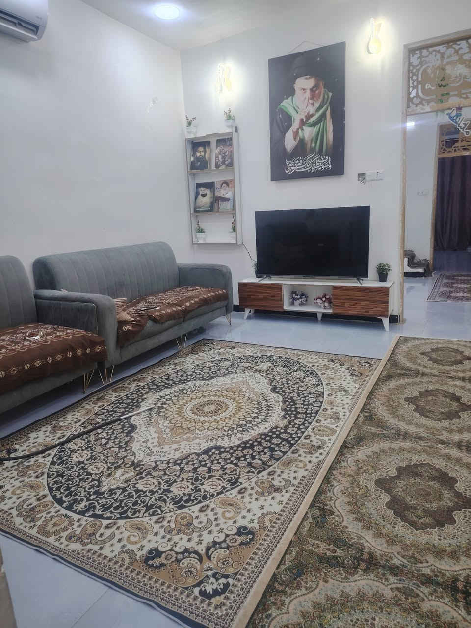 سلام عليكم بيت للبيع كلشي موضح بل فيدو نوع العقار مكاتبه فقط حي نصر الثانيه قرب مدرسة الحق سعر 33بي مجال ***********
