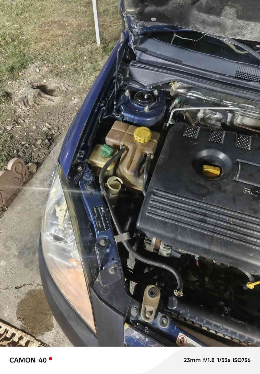 السلام عليكم شيري مديل ٢٠٠٩
ألون حبري 
كير مكينه تبريد خير من الله 
نقص قاعده مال دبل اماميه كايمه
مكينه بلادي ممحوره
كير أوتوماتيك
مكفوله من ظربه وصبغ عدا الواظح كدامكم جاملغ الامامي بي جويات
رقم وسنويه ل ٢٠٣٠

العنوان بغداد التاجيات 
السعر ٣٩بيها مجال بسيط
الرقم 
***********
