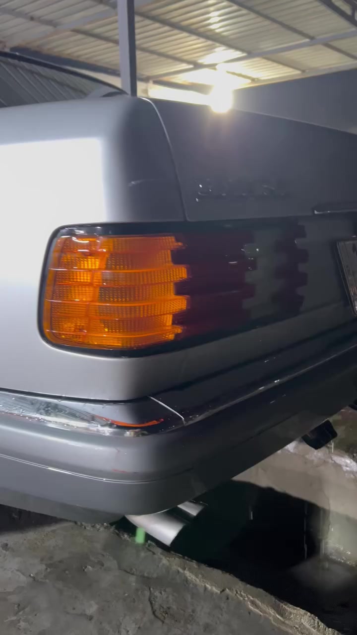 السلام عليكم مرسيدس جامبو موديل٩٠ فول مواصفات سلايت روف هوك خلفي بلاد موبايل بلاد بردات خلفية سچچ نوزلات جديدة حدادية جديدة مكينة وكير جدد بدون ضربة وقطرة خياس مابيها أربعة جام كهرباء باب قصير محرك٦ بلادي٣٠٠ كشنات كهرباء ‭٠٧٨٢ ٤٩٢ ٦٣٣٧‬
