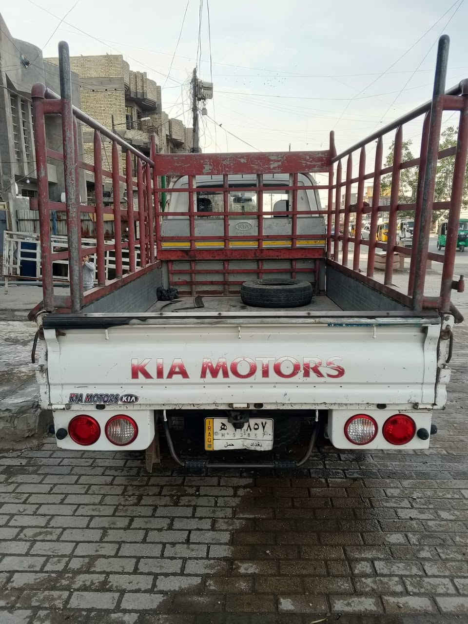 السلام عليكم كيا بنكو للبيع موديل 2016 رقم بغداد الماني سنويه 27 مشروع وطني مكفوله كفاله عامه من الضربه والكص والتبديل والصبغ مكينه 2700 لا صرف ولا بخار مكينه وكير واكسل مكفول شاصي رقم شاصي مكفول سياره جديده ماشيه 124 تخم تاير صدر جديد سياره جاهزه السعر 117 وبيه مجال مكاني بغداد مدينة الصدر الشراي يخابر *********** غير متواجد على الفيس
