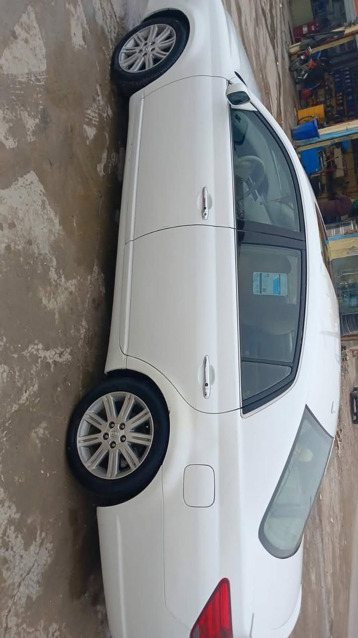 السلام عليكم    
الهم صلي على محمد وال محمد 

2010 خليج لمتد  مواصفات اللتمد معروفه خمس بصمات قطعتين تبديل محرك مامفتوح  وضع الشركه بدون صوت رواجز رقم بغداد بسمي والسنويه جديده  سياره مرتبه واحلا من الصور  بهواي  

 وبيه مجال حك الجيه 133$  

مكانه ديالى مكلف بلنشر 

 بي واتساب***********
