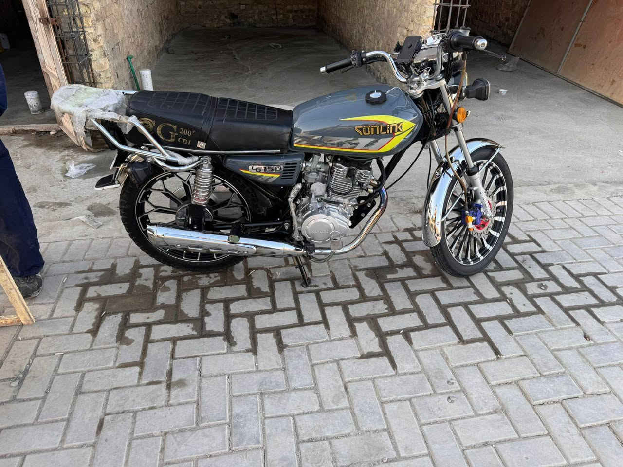 دراجه سيفان موديل 2024 دراجه اصوليه اوراقهه كامله مكان بغداد حي الجهاد الرقم  وتساب *********** السعر 650 بيهه مجال قليل
