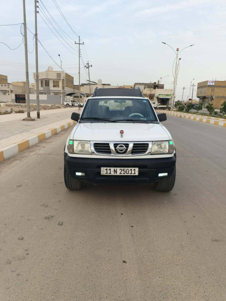 سياره نيسان اكستيرا مديل 2000 سياره مكفوله من الضربه القويه والكلبه والكص والعيب الشرعي مكينه وكير بلاد مكفولات لاتبخير ولاتنقيص كير اتوماتيك 
مواصفات 
محرك 6سلندر 
كير 5نمر المرغوب
كشنات جلد 
ارضيه جلد 
5راكب
تبريد+تدفئه
بلوجكترات 
حدايه 100%
تخم تاير 
ويل كب 
سياره جاهزه اي نقص مابيه رقم بغداد الدولي مشروع وطني السعر 68 مكان ناصريه مركز رقم الهاتف *********** ناصرية, ذي قار
