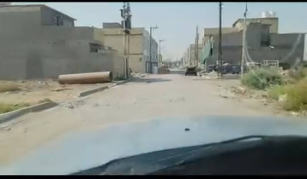 سلام عليكم قطعه للبيع الدوره خط النفط ١٠٠ متر زنجيل واجه ٧ ونزال ١٤ مناسبه ***********
