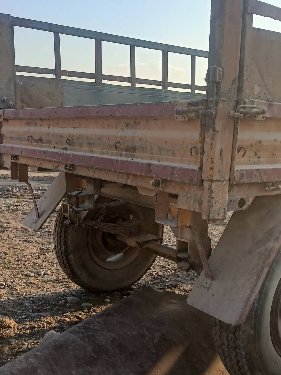 عربانة للبيع بلادي السعر 21ورقه وبيها مجال ***********
