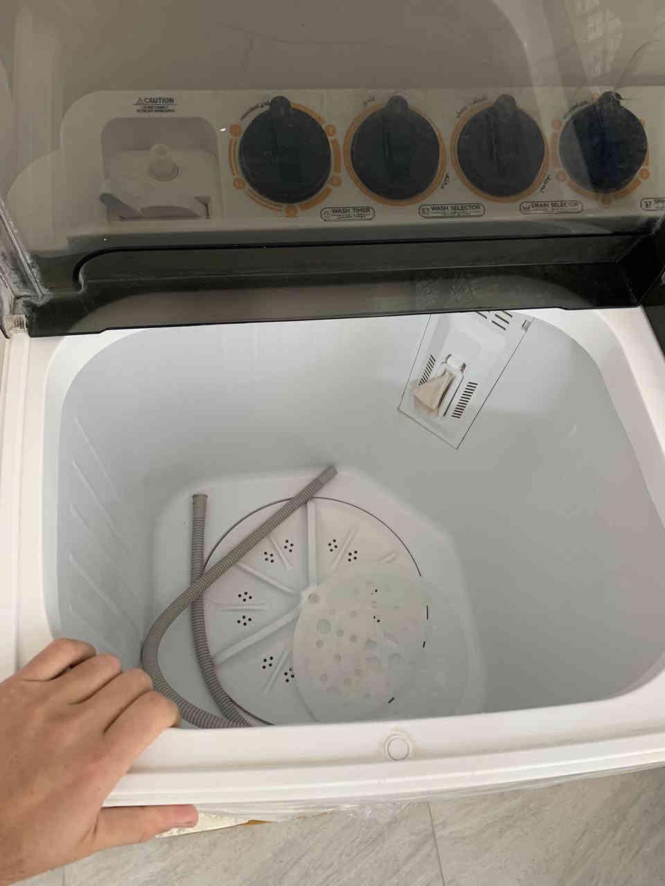 غسالة المتين 
الحجم الكبير، نظافة 90‎%‎
شرط الشغل
السعر 145.000

مكاني: كربلاء/ العسكري/ 16
قريب عالمستشفى التركي
متواجد فقط على الواتساب 
***********
