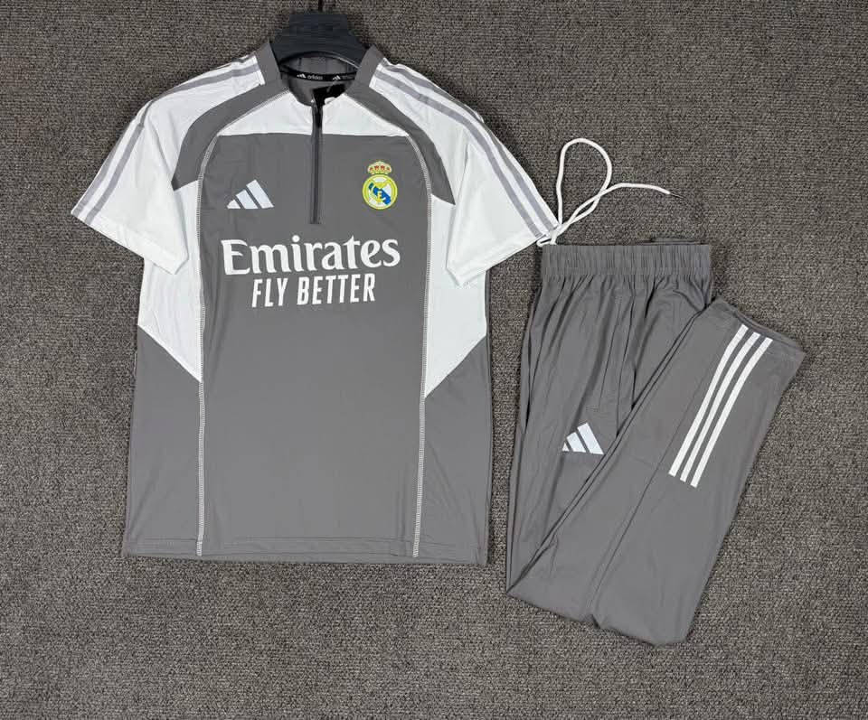 تراك وتربروف فوول ليكرا كوالتي ممتاز منشأ تايلندي ✅️
▫️السعر : 20 الف 
▫️القياسات :  M  -  L  -  XL  -  XXL (قالب كبير)
العنوان/السماوه/تقاطع الأسكان/قرب مقهى الأسكان 
واتساب ***********
