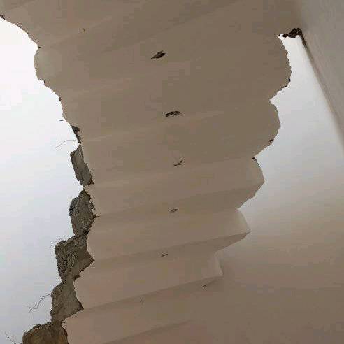 السلام عليكم خلفه بياض من البصره اشتقل بياض فقط هذه راقمي ***********