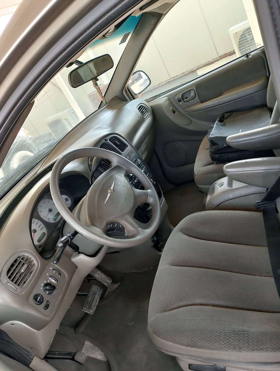 مراوس بستاركس
دوج كرفان 2006 مكفوله صبغ وضربه 
باسمي سنويه جديده تبريد كهربائيات كلها شغاله
 كير ومحرك جيد جدا


**إذا كنت صاحب هذا الإعلان وتريد حذفه لأي سبب، رجاءا أرسل رسالة إلى الدعم الفني**