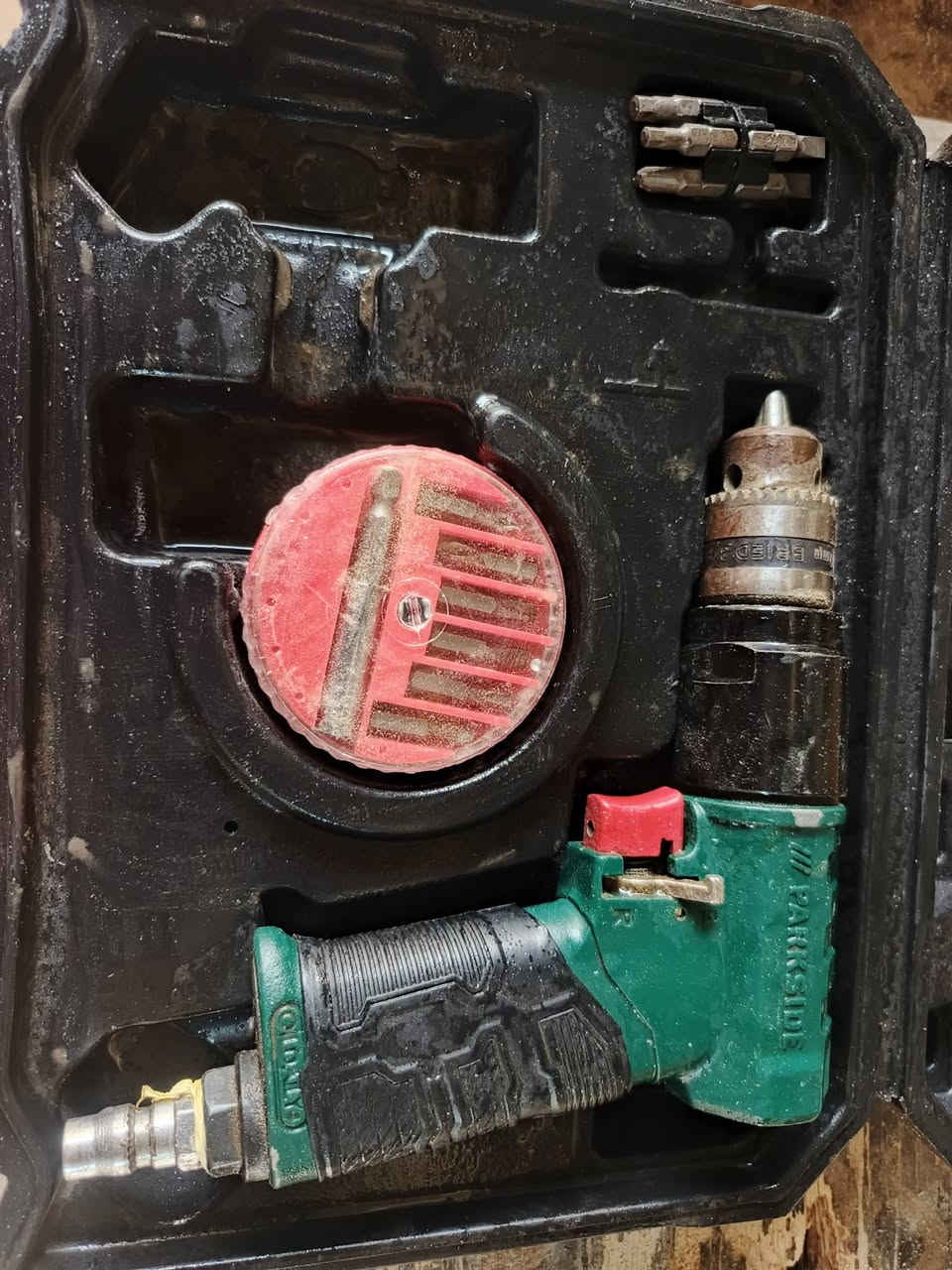 السلام عليكم من رخصه الادمن هذني للبيع قيم بالرضي الله رقمي
*********** وتساب موجود يوجد توصيل
