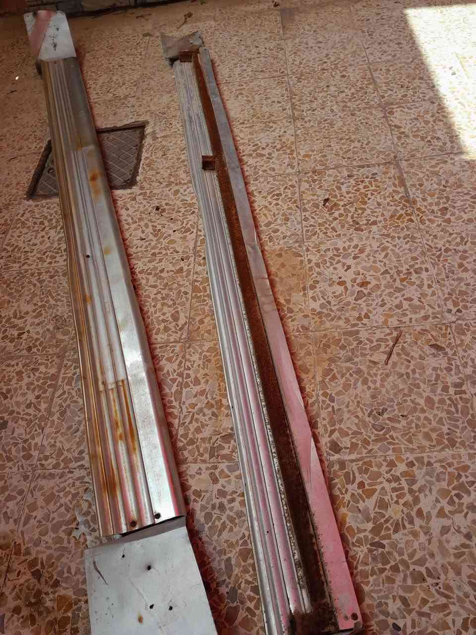 للبيع دوسات كلايزر شاصي قصير
المكان موصل حي الانتصار شراي ادفع سعر


**إذا كنت صاحب هذا الإعلان وتريد حذفه لأي سبب، رجاءا أرسل رسالة إلى الدعم الفني**