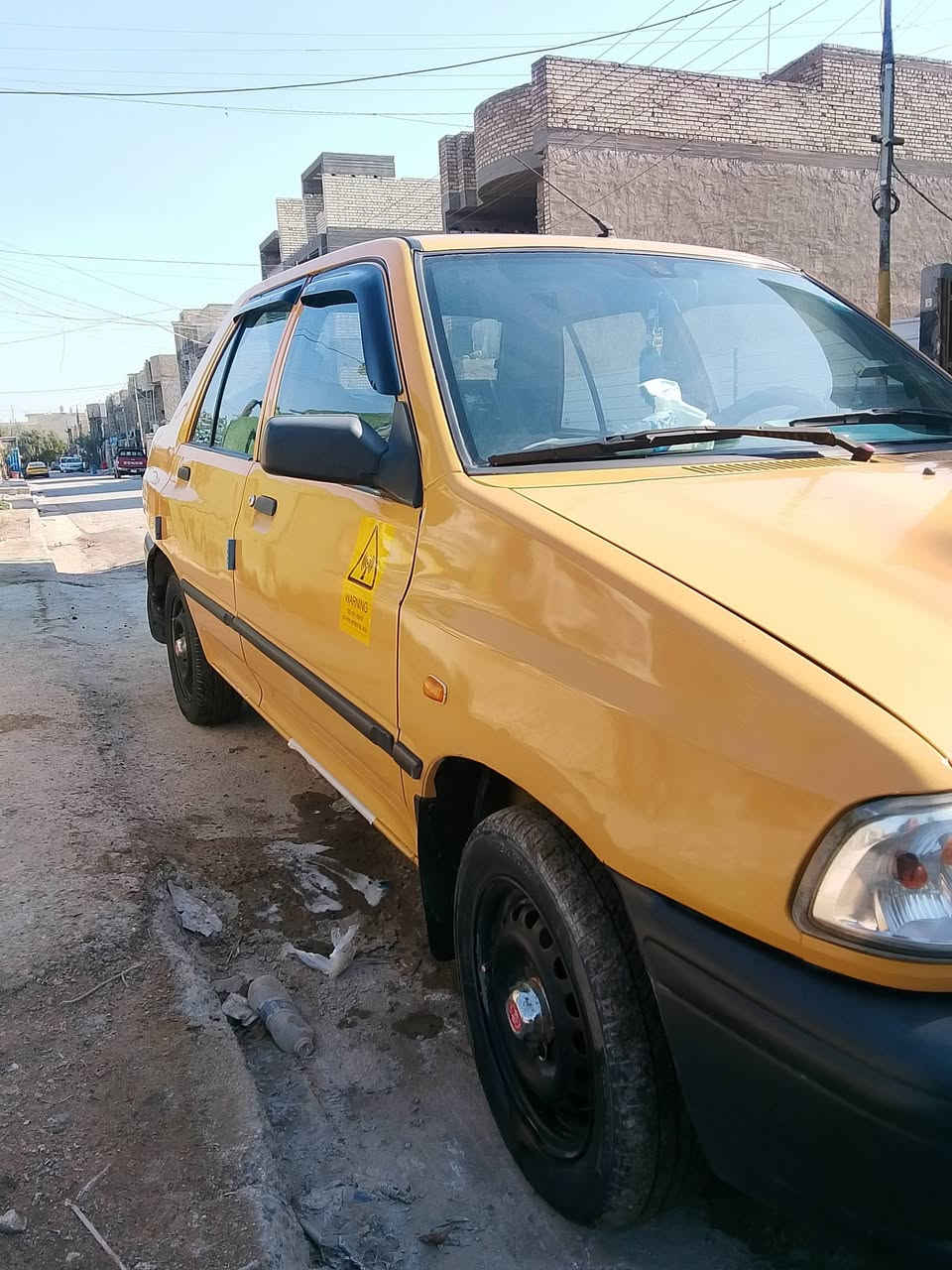 السلام عليكم للبيع كيرمحرك شواصي كفاله كشرمصبوغ الجماليه مصفره باتري جديد حداديه خلفي وامامي جديد موديل 2015السياره مامتعوبه شرط التحويل بغداد العبيدي السعر38بيه مجال بصيط ***********
