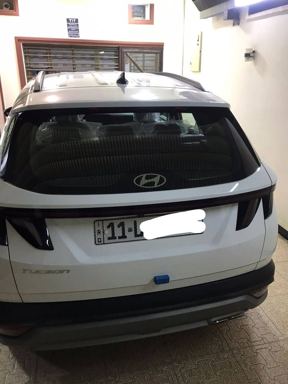 السلام عليكم 
توسان 2025 فول مواصفات 
قمارة حديد 
رقم بغداد
مكفول كفالة عامه من زلغ
ويل 19 نجمه 
سيارة جديدة بوضع الشركه
وياهه بصمتين وكتلوكاته
مكاني بغداد الكرخ
سعر سيارة 222 قفل
بياع شراي مابيع
بس للجناي
رقم.  *********** واتساب تعاليق ماسنجر مااجاوب
