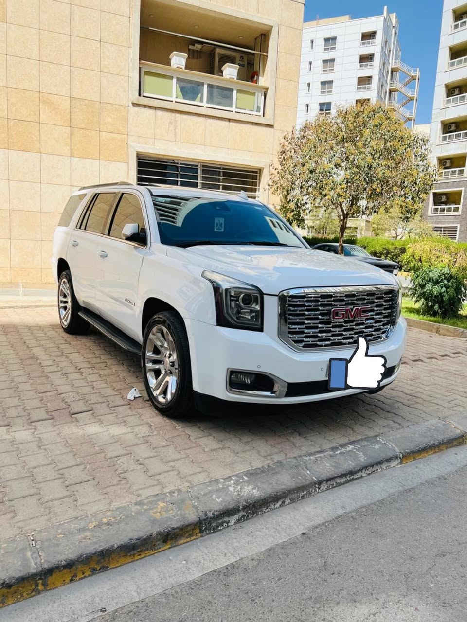 🚨 للبيع أو مراوس: جمسي يوكن 2020slt مكينة 5.3 🚨
✨ وارد أمريكي –بيها حادث  4قطعً  –بسمي اربيل ✨

🔹 موديل 2020

🔹 فئة LTZ فل مواصفات

🔹 مكينة 5.3 V8 💪

🔹 قير أوتوماتيك

🔹 (الدفع: 4x4)

🔹 الحالة:

✔️بيها حادثً 

✔️ نظيف جداً

✔️ محركات شرط

✔️ لا يحتاج مصروف

🔹 المواصفات:

 • جلد فاخر

 • مقاعد كهربائية (تبريد/تسخين)

 • شاشة + بلوتوث 📱

 • كاميرا + حساسات

 • مثبت سرعة

 • تكييف ثلاثي ❄️

 • نظام صوتي 🔊

💰 السعر: (. ؟؟)

📍 الموقع: (بغداد  )

📞 رقم الهاتف: (***********)واتساب

