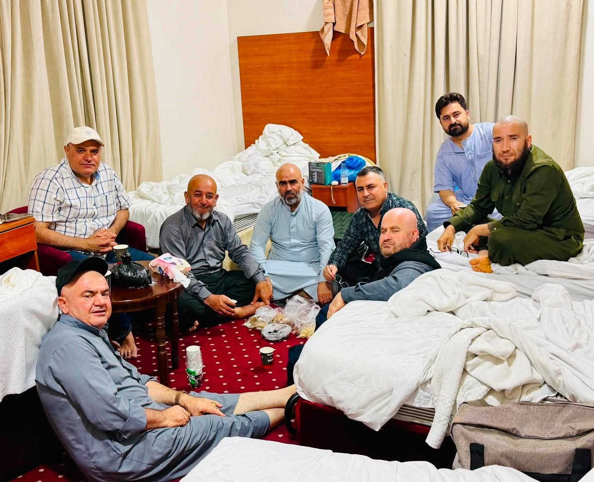 گەشتی تەمەن لەگەڵ ابوبلال بکە بۆماڵی خواوپێغەمبەرەکەی هەرزانترین نرخ لای ئێمەیە بەڕێزان گەشتەکانمان تەنهابە فڕۆکەیە بۆ ڕۆژانی ٧/٧هەتا ٧/١٠ بەپشتیوانی خوا دوسەفەرمان هەیە بۆئەوەی شوێنت بۆبمێنێ بەزوترین کات پاسپۆرتەکەتمان بۆبهێنە 
ئەم گەشتە لەفڕۆکەخانەی بەغداوەدەکرێ نرخی ٨٥۰ دۆلارەو بیست گەڵاکەی حکومەت کەدەیداتە گەشتیاربەنرخی ۱۳۲ هەزاربۆخۆت وەریگرە یان بە ٦۰۰ دۆلار گەشتەکەت بکەو هەموخزمەتگوزاریەکان لەسەرئێمەیە بەڵام بیست گەڵاکە بۆشەریکە وەرئەگرن بەپارەی شەریکە 
هوتێلەکانمان لە مدینە مرکزی
هوتێلی مەکە محبس جن دیوی پاسەکان
پاسی بەردەواموبێبەرامبەری ۲٤ سەعاتی 
دوژەم خواردن ژەمی بەیانی ونیوەڕۆ
پاس لەکەلارەوە بۆبەغداولەبەغداوە بۆکەلار لەسەرشەریکەیە
بۆزانیاری زیاترپەیوەندی بکەن بەم ژمارانەی خواروە
***********  پەیوەندی0
*********** پەیوەندی+ واتس اب
قیسطمان هەیە بۆهەڵگرانی کی کاردی ڕافیدەین

