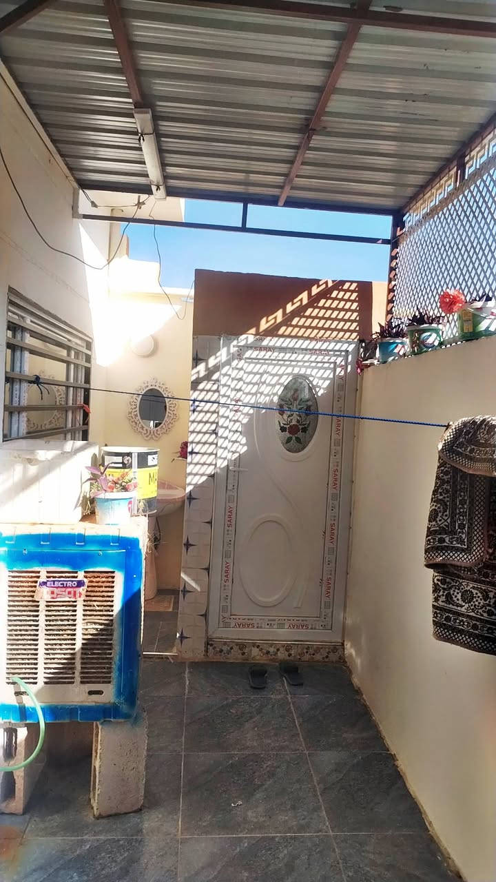 بيت للبيع ١٥٠ متر بناء جديد كهرباء مي واصل قرب عل شارع ٢٠٠ متر فول سراميك سقف ثانوي ومغربي بيت جبير بسعر مناسب ابيعه ***********

مكان حي البدر فرع خدمات ابو كرار ناهيت مدرسه علي شاهين
