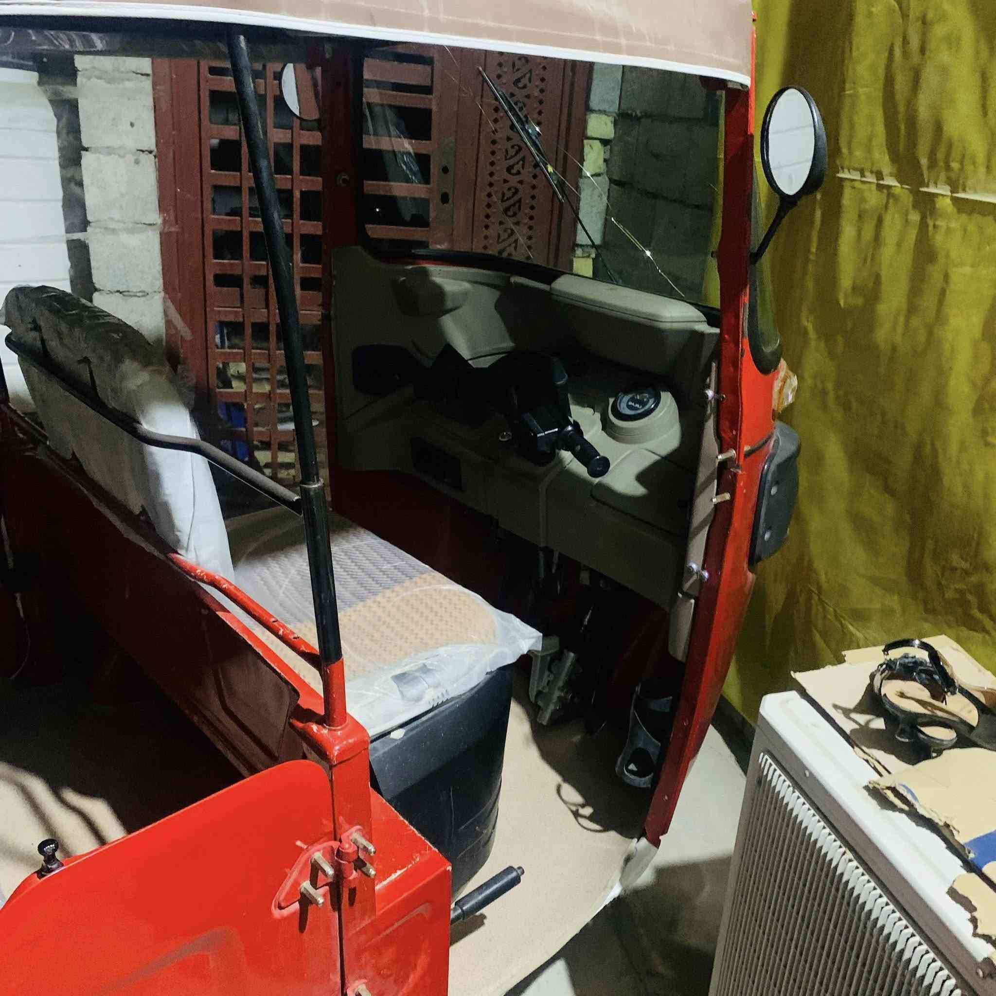 تكتك لبيع ٢١ وراق سعر ٧١٠٠وبيها مجال ***********
