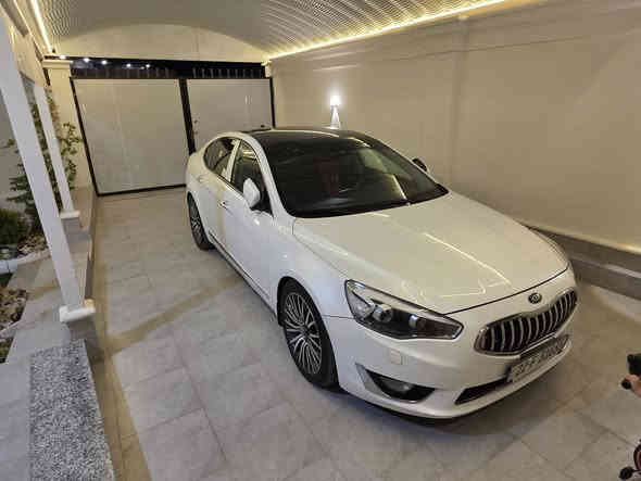 كيا كادينزا خليجي
الموديل: 2014 رقم اربيل بأسمي
وارد خليجي
السيارة فول ١/١ 
المواصفات
-بانوراما 
-تشغيل بصمة مع بصمة الابواب الامامية
-نظام ترحيب
-انارة بالمرايات والابواب الامامية
-كاميرا وحساسات خلفية
-حساس ماسحات
-بردة خلفية متحركة
-كشنات كهربائية جلد تدفئة وتبريد   
-لوحة تحكم بالكشن الخلفي + تدفئة كشنات
-لد امامي وخلفي
-منضومة زنون اصلية 200$ لايت نهار 
-تحكم كامل بالستيرن
-شفتات ستيرن رياضي بلادي
-نظام ترحيب 
-نظام صوتي infinty
-مري شفط مع الاشاير
-ويل حجم ١٩. 
-مرايات قلاب ويه R
ماشيه 158 
وباقي مواصفات الكادينزا معروفه 
السيارة بيها بنيد اثر شخوط فقط بدون دواخل  بدون ايرباك سيارة جديدة وماناقصها شي السع 155  وبيها مجال بسيط 
***********
