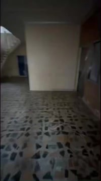 للبيع  دار مساحة ١٥٠ م طابقين يحتوي على ٤ غرف نوم نظيف جدا بناء ٢٠١٣  ...