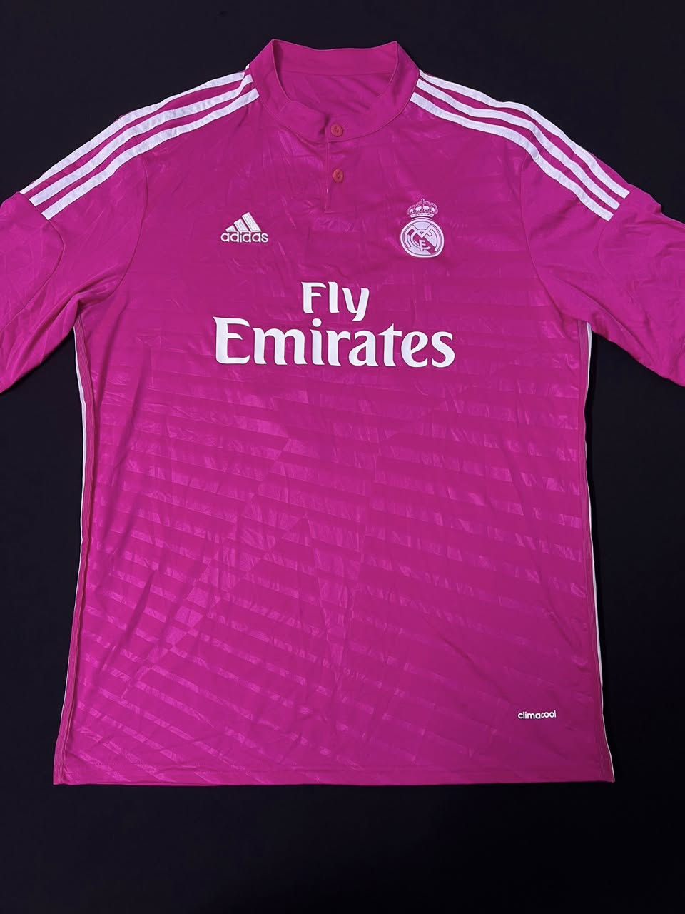 adidas 
غير مستخدم
اصلي xl يلبس لحد ١٠٠


**إذا كنت صاحب هذا الإعلان وتريد حذفه لأي سبب، رجاءا أرسل رسالة إلى الدعم الفني**