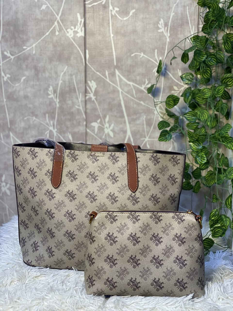 جنطة مع جوزدان جلدها كوالتي عالي جدا واسعاررر مناسبه


**إذا كنت صاحب هذا الإعلان وتريد حذفه لأي سبب، رجاءا أرسل رسالة إلى الدعم الفني**