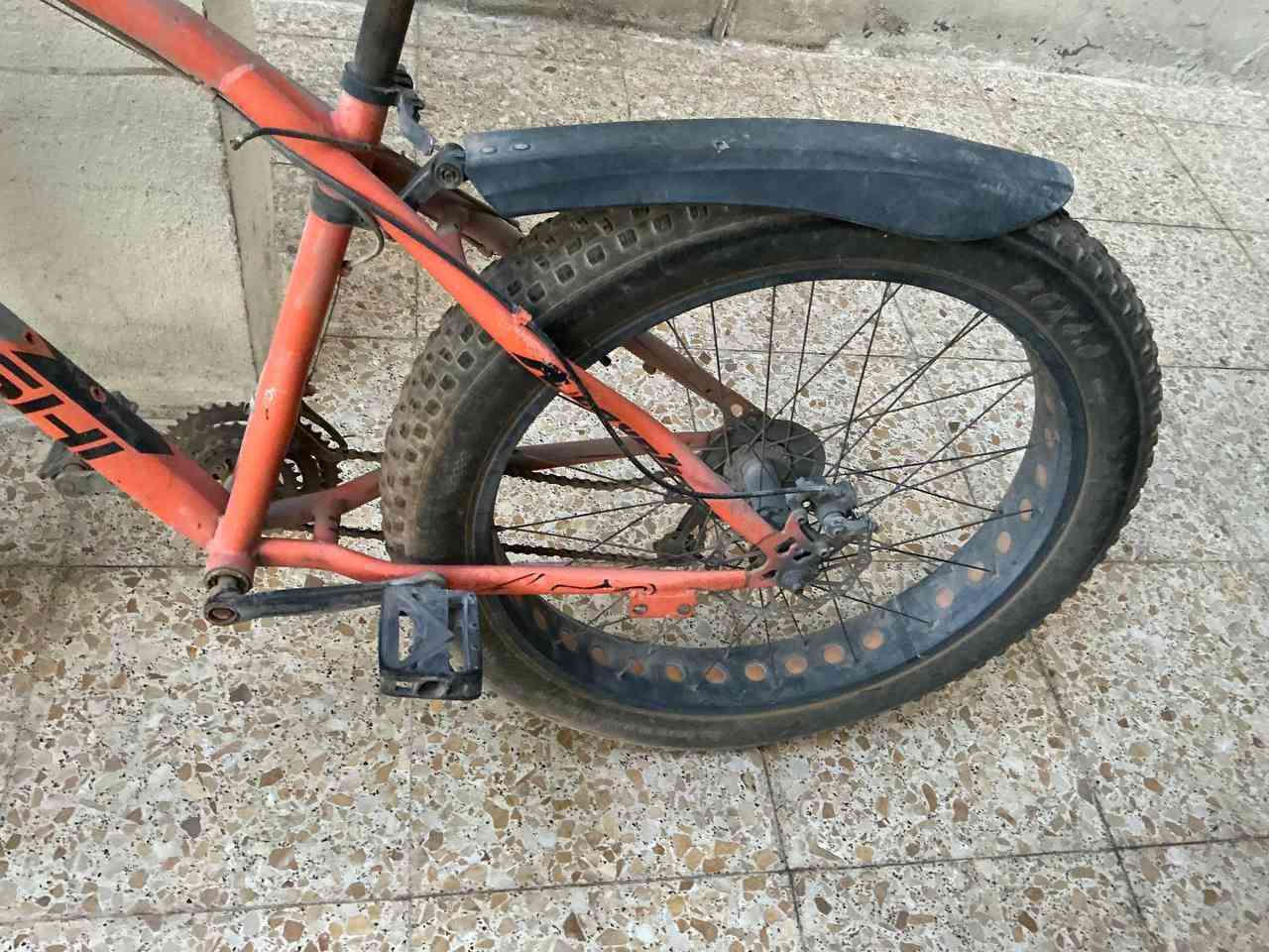 سلام عليكم للبيع بايسكل دبابة حجم 24 هيكل ألمنيوم مكينة ٥ وامامي ٣ خفيف ماركة BENGSHI جبلي بريكات دسك امامي وخلفي جاهزة فقط يحتاجلة تنضيف مكاني بغداد العامرية السعر 75


**إذا كنت صاحب هذا الإعلان وتريد حذفه لأي سبب، رجاءا أرسل رسالة إلى الدعم الفني**