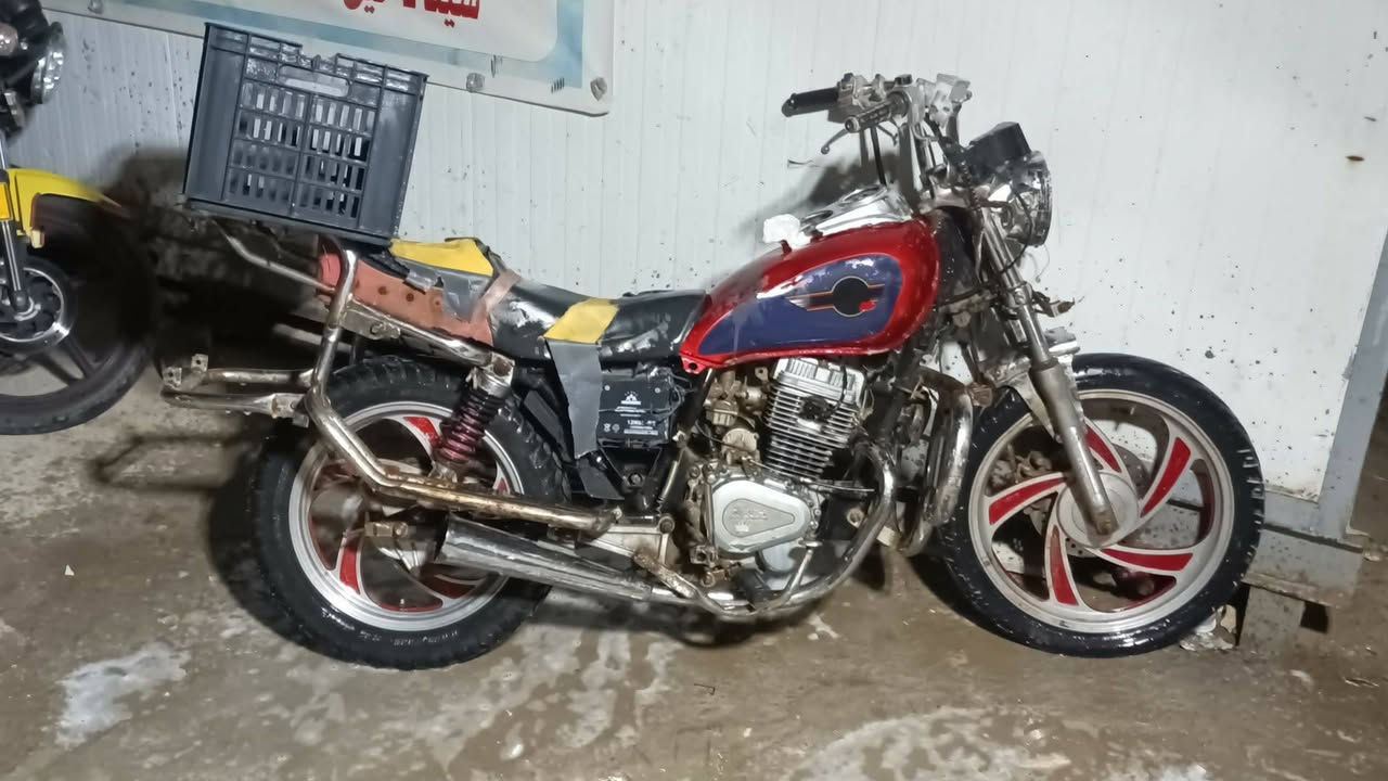 السلام عليكم دراجه تايموته للبيع موديل ١٩ ادوات كلك شقاله  نكره مكان ناصريه سيدخيل  الاستفسار اتصل ***********
