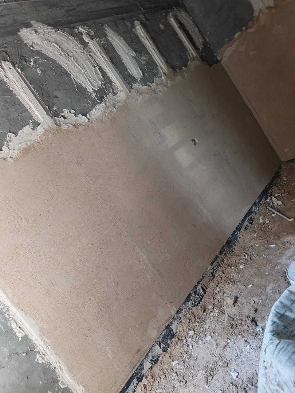 خلفه لبخ متفرغ شغل درجه اولئ
اسمنت وجص وبورك +عمل واجهات +بناء
***********
