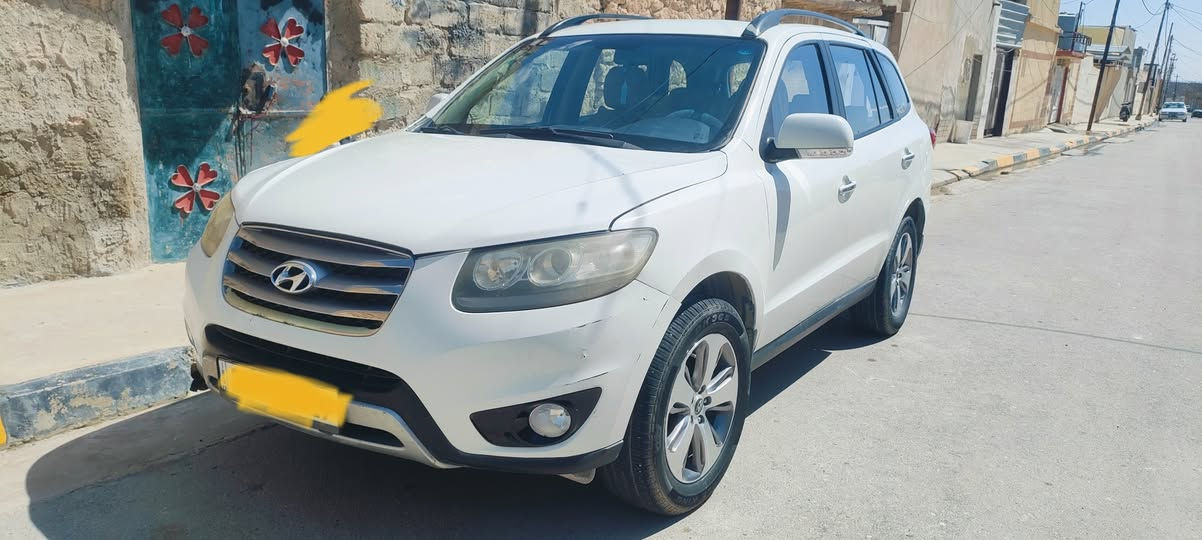 سنتافيا للبيع...
موديل 12 سبعه راكب سته سلندر سنويه وهزه 2027 باسمي كابون متوفر 
بيها صبغ صفحة جهة السائق ( متجيه ) 
-تحكم استيرن 
- مانع انزلاق
- بانورما 
- محرك ما مفتوح 
للاستفسار اتصال ***********
مكان السيارة / نينوى _ تلعفر
