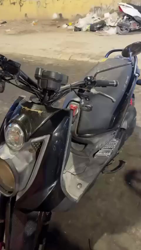 سلام عليكم دراجه للبيع سعره ١٤٠٠ وبيه مجال بيه تزود خارجي صارله سبوعين طالعه من وكيل عنوان البصره الزبير رقمي *********** فقط واتساب ورقمي ثاني فقط رصيد ***********
