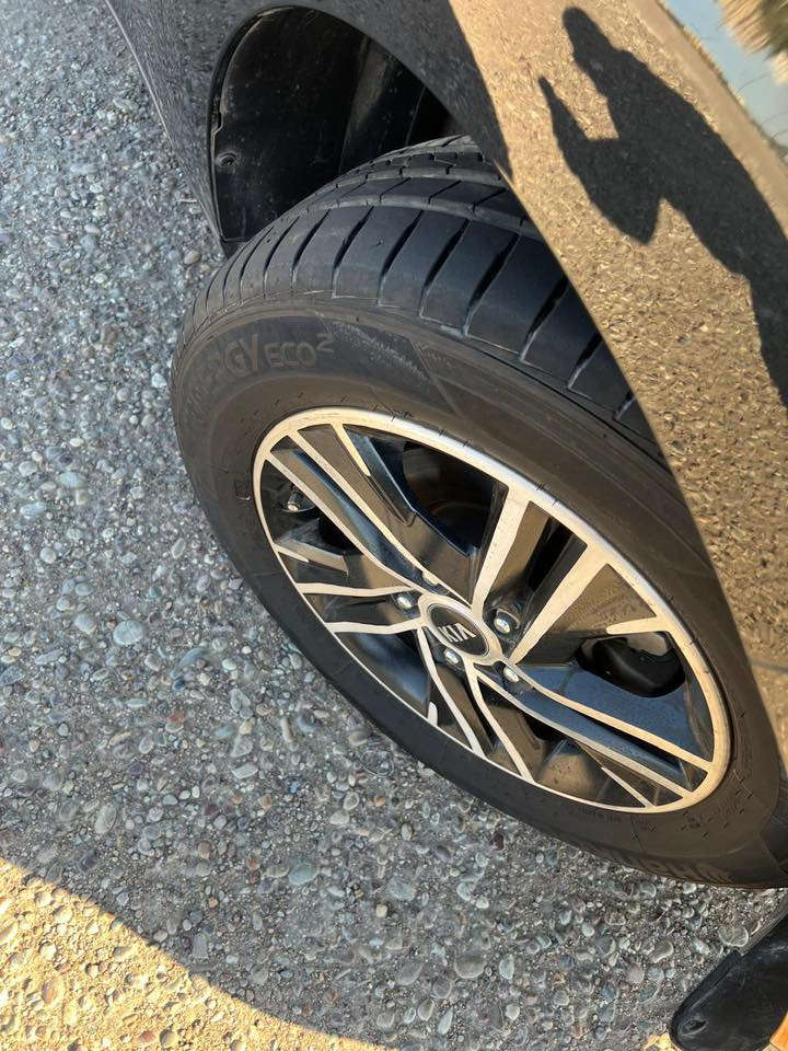 السلام عليكم
كيا صول 2020 للبيع
وارد أمريكي – استعمال نظيف جدًا
محرك 2000 دوش
ماشية 36,000 فقط وقابل للزيادة
السيارة بحالة ممتازة، استخدام شخصي
حادثة خفيفة بنيد قطعة وحدة فقط
(صور الضربة ورقم الشاصي موجودة بالمنشور)
تخم تاير جديد أصلي كوري
بطارية جديدة أصلية
السيارة مرتبة من الداخل والخارج
التواصل واتساب ***********
السعر 155 ورقة وبيها مجال
