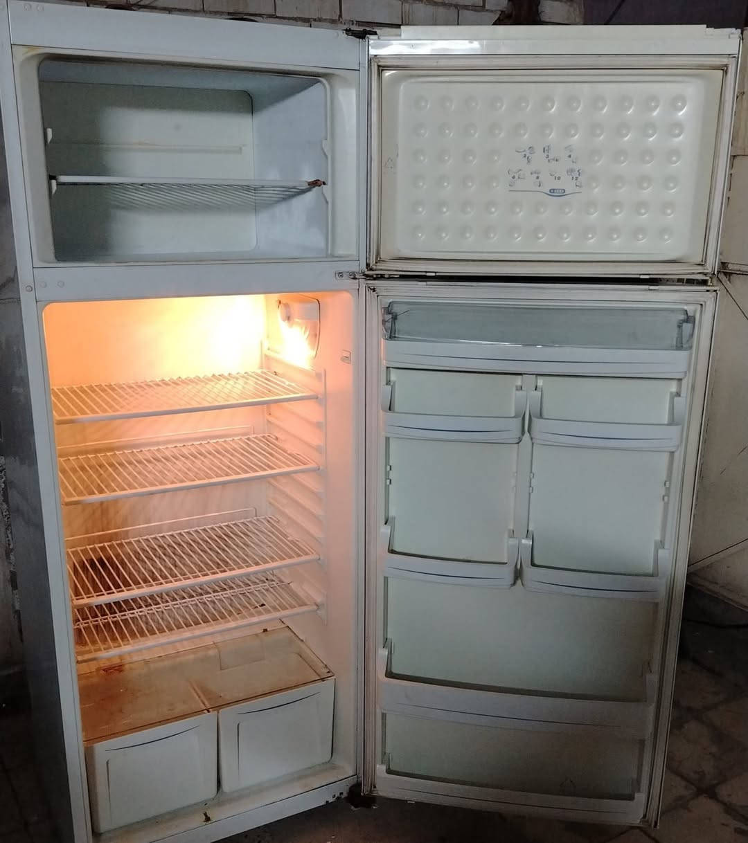 فستل حجم 26 جبيرة شرط التجميد
ولا داخله تصليح ابد  السعر 195وبيها مجال 
اي ستفسار خاص مفتوح


**إذا كنت صاحب هذا الإعلان وتريد حذفه لأي سبب، رجاءا أرسل رسالة إلى الدعم الفني**