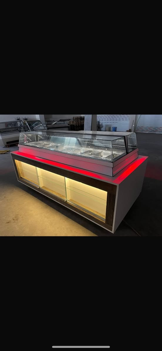 السلام عليكم
عارضه ايطالي / اوريون
مترين ونص
للاستفسار 
***********
