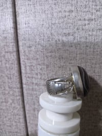 جزع بقري اصياغه ثقيله عيار 925السعر 40وبي مجال قليل 07713172630