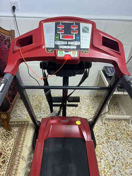 للبيع جهاز جري نضيف جدا شغال كلشي بيه شغال سماعات شغالة و سرعة عالية ويتحمل أوزان نضيف جدا وشغال ضمان فحص سعر 200 الف مكان بغداد حي اور 
رقم ‭٠٧٧٠ ٢٧٠ ٦٩٨٧‬
