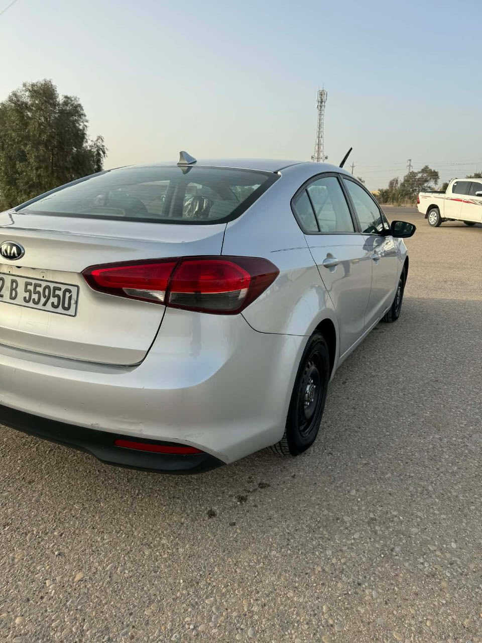 السلام عليكم
، للبيع فقط فورتي 2017، 
السيارة حادث چاملغ أمامي وخلفي،  بيه بارد قليل. السيارة جاهزة من كل النواحي، كير محرك، تخم تاير، حدادية خلفية وأمامية، جاهزة. تبريد ثلج. سياره بدون ارباك : صور حادث مرفقه مع الصور :
رقم شمالي، باسم راعيها بسوق الشيوخ. سعر السيارة 105، وبيها مجال قليل، حق الجية.
مكان ذي قار سوق الشيوخ
هاتف 📞 ***********
