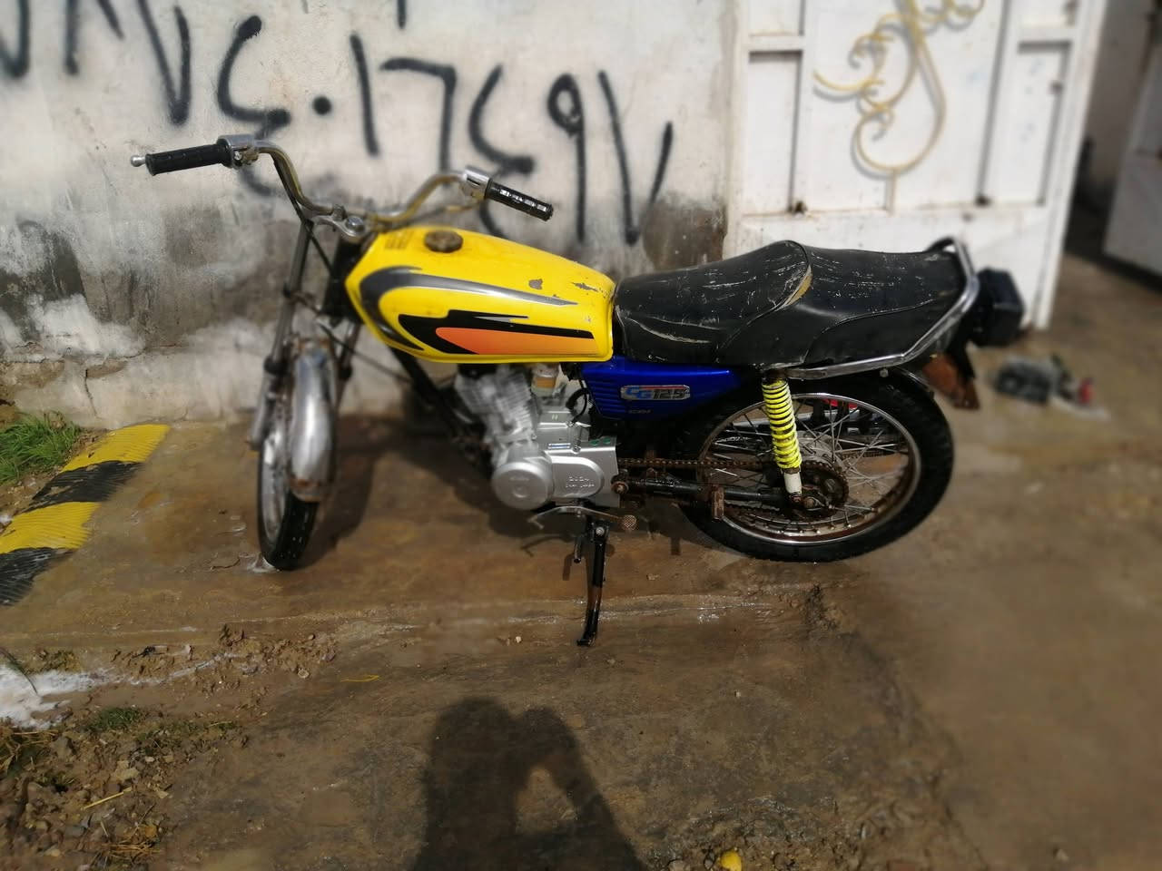 سلام عليكم دراجه كلك لبيع مكينه جديده بعدهي عل سحك دراجه خير من الله سعر 325وبيهة مجال ***********
