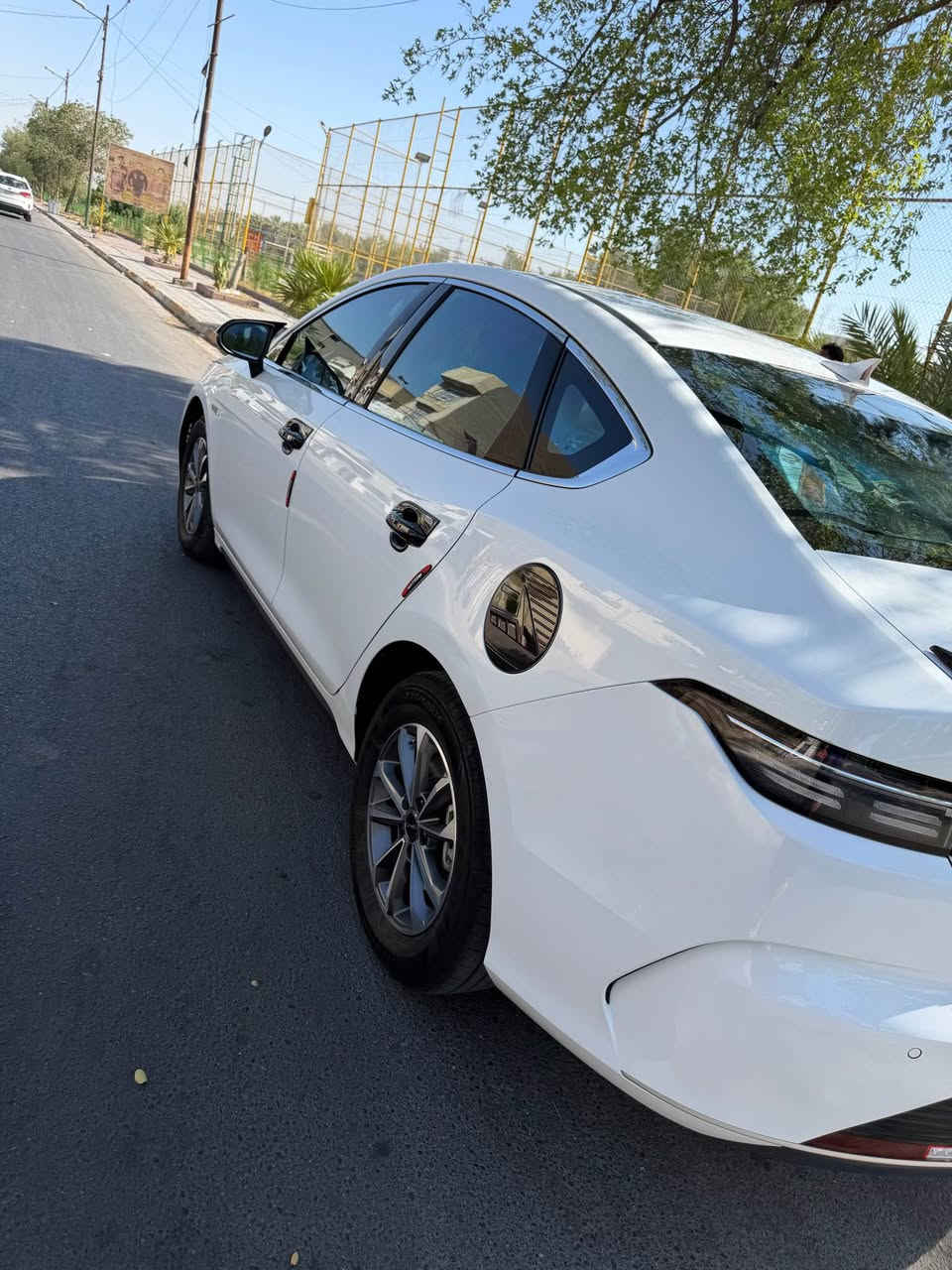 بي واي دي دستروير BYD Destroyer 2025
السيارة نظيفة جداً
شاشة وسطية كبيرة
شاشة عدادات رقمية
كير ماوس
مثبت سرعة
تحكم من الستيرن
كاميرا 360 درجة
بصمة وكارت دخول وتشغيل
‎إضافات وإكسسوارات متنوعة بقيمة تقارب 500 دولار
عزل حرارة 
داش. كام  بلادي 
دوشمه
ماشية 13 الاف Hev

20500 وبيها مجال للشراي
*********** بغداد, العراق
